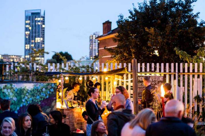 london-incognito-bespoke-events-dinner-by-a-campfire-cocktails