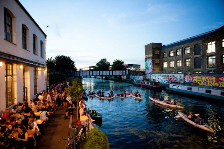 london-incognito-bespoke-events-kayaking-on-londons-oldest-canal-arriving-at-a-microbrewery