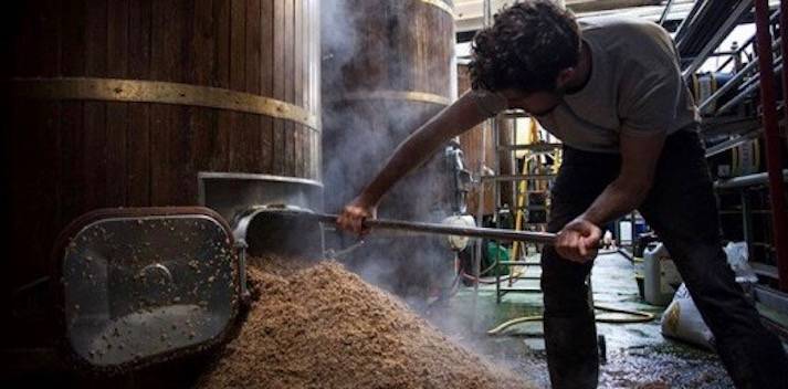 tour-crate-brewery-bar