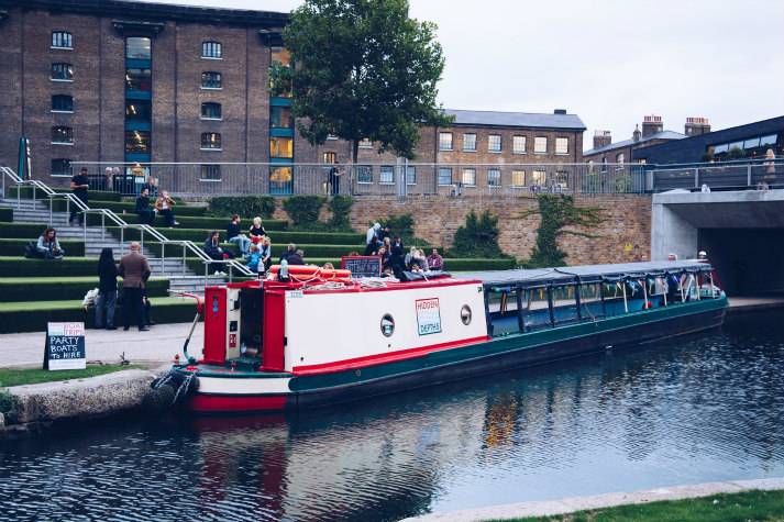 london-incognito-bespoke-events-canal-trip-to-the-islington-tunnel